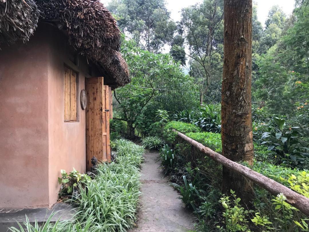 OM Hostel Bunyonyi Kabale Exterior foto