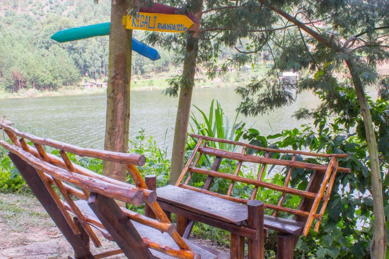 OM Hostel Bunyonyi Kabale Exterior foto
